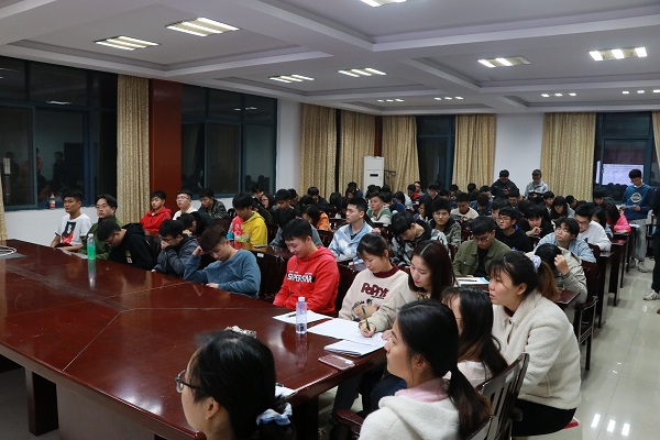 b04ee0597a6d443c8a3d39025994393b.jpg IMG_1504.jpg