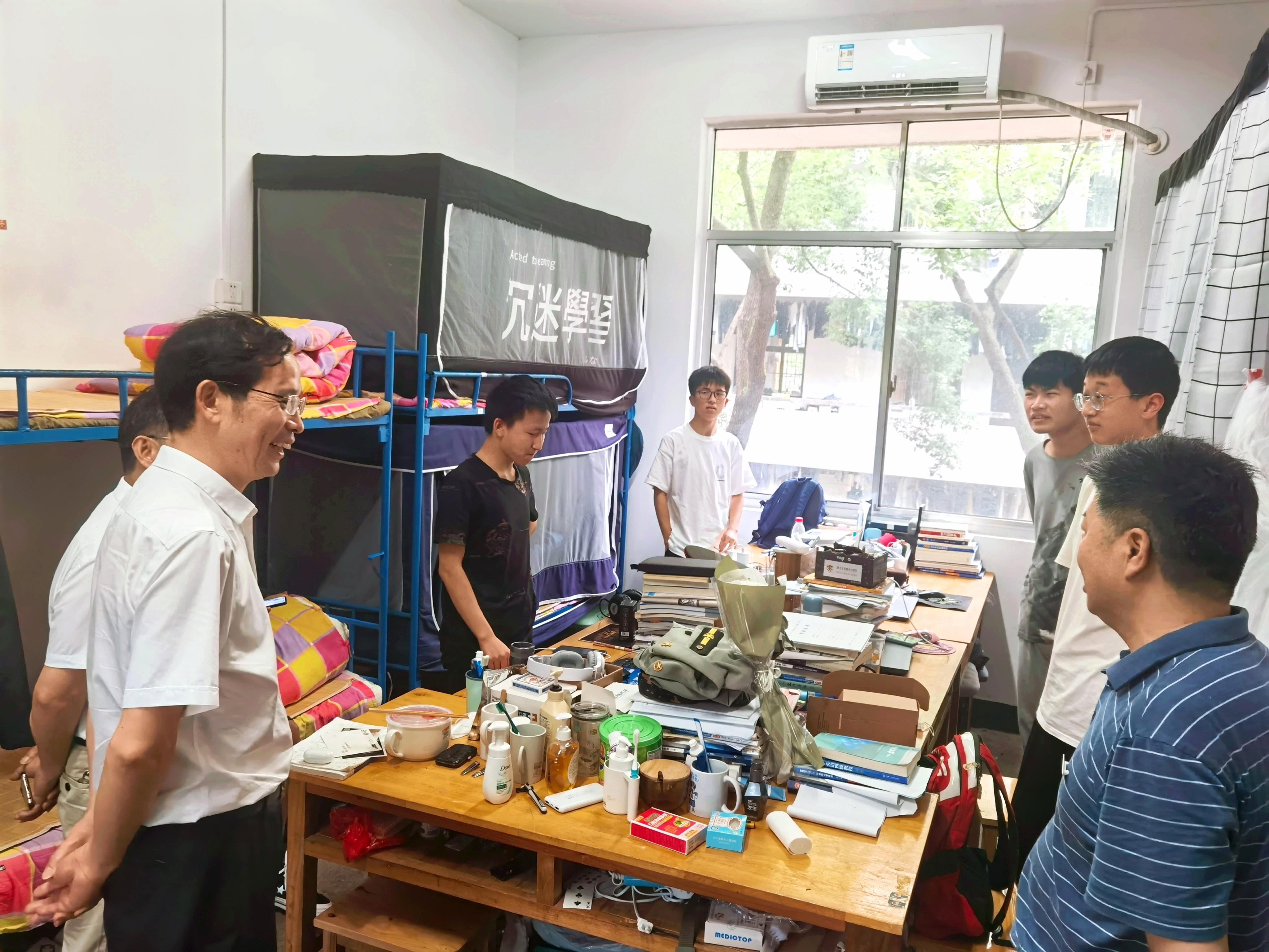 b90d2e6b0e8f4c44a1dfeb768029c54c.jpg b90d2e6b0e8f4c44a1dfeb768029c54c.jpg