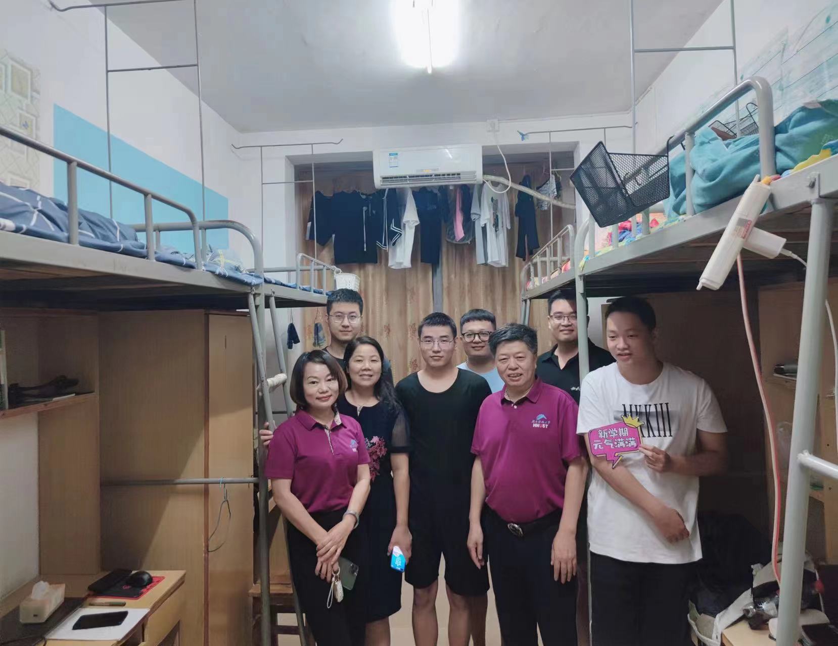 c60d1ea745974bf78782ca3af22823ea.jpg c60d1ea745974bf78782ca3af22823ea.jpg